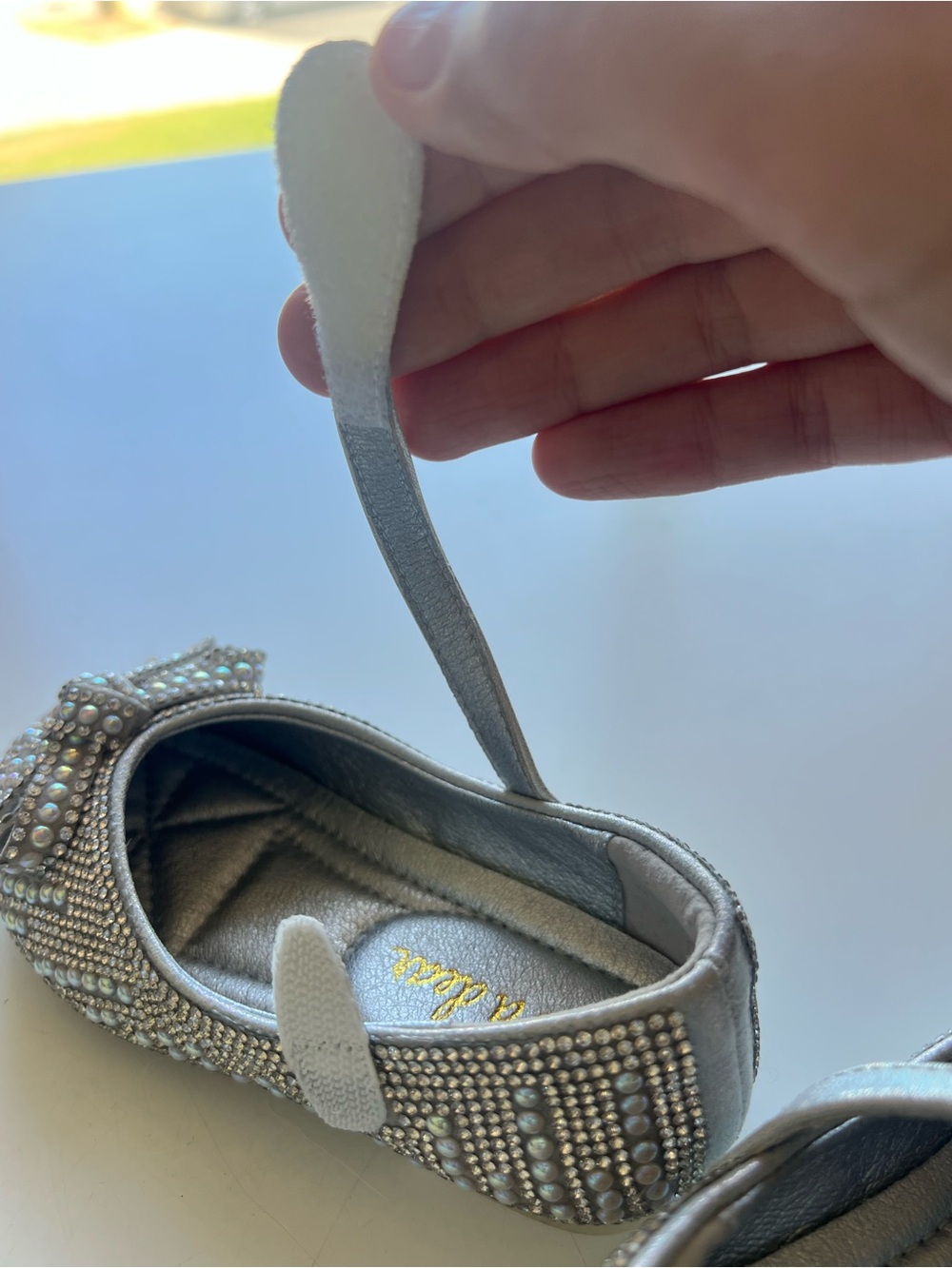 Doe A Dear Girls Silver Pearls and Rhinestones Bows Mary Jane Shoes 22/6 NWT - Picture 9 of 12